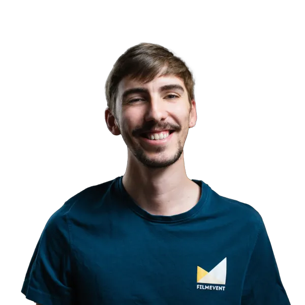 Portrait von einem jungen Mann, Tomas, Filmemacher bei Filmevent.